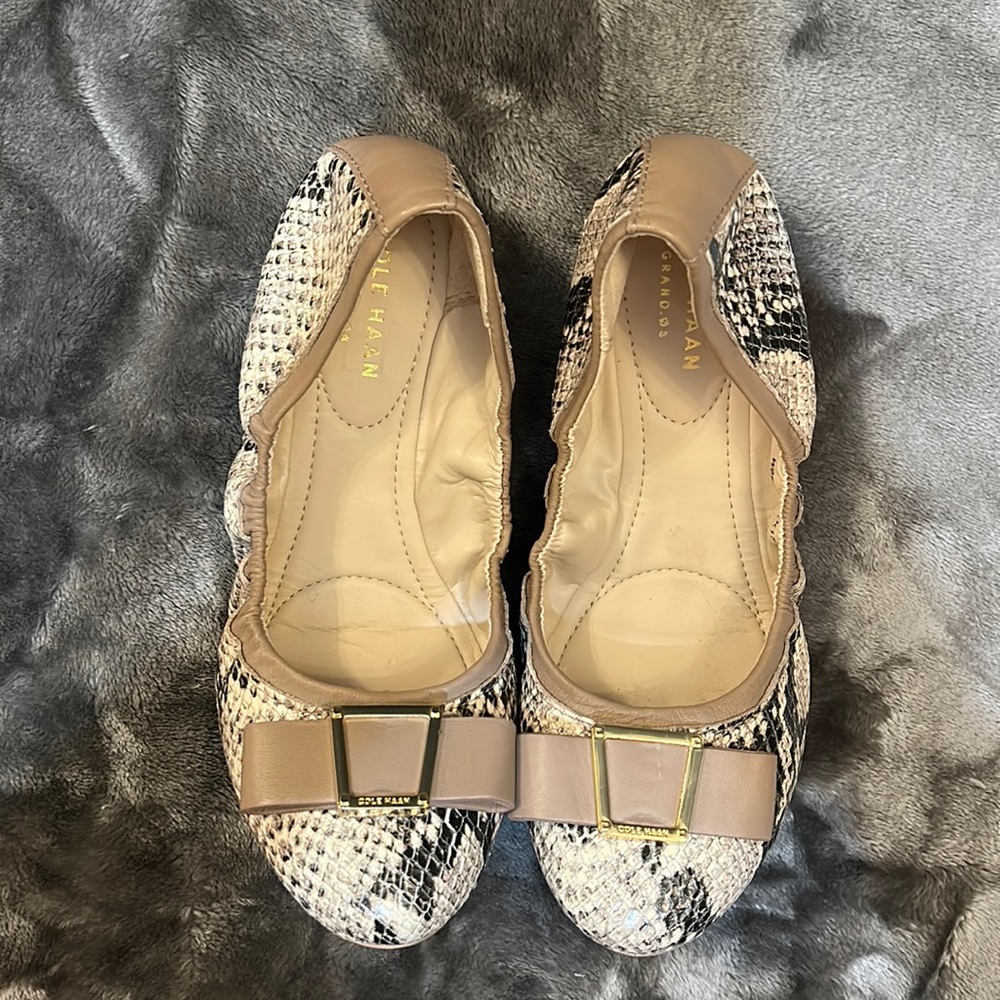 Cole Haan Grand Os snake print Talibow ballet flats. Size 7B Beige, tan W09920